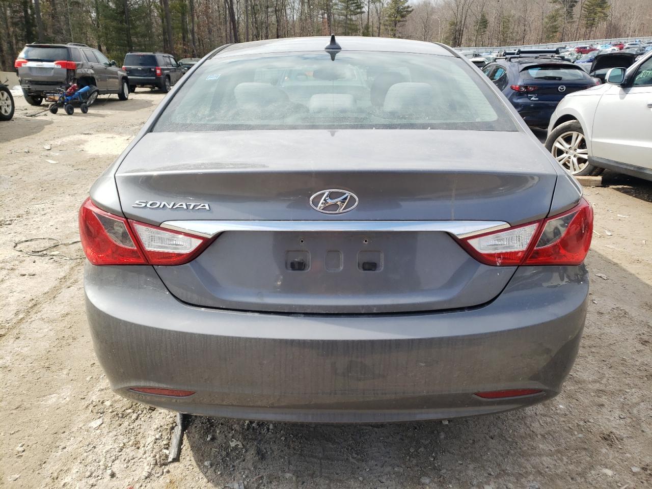 2012 Hyundai Sonata - Image 6