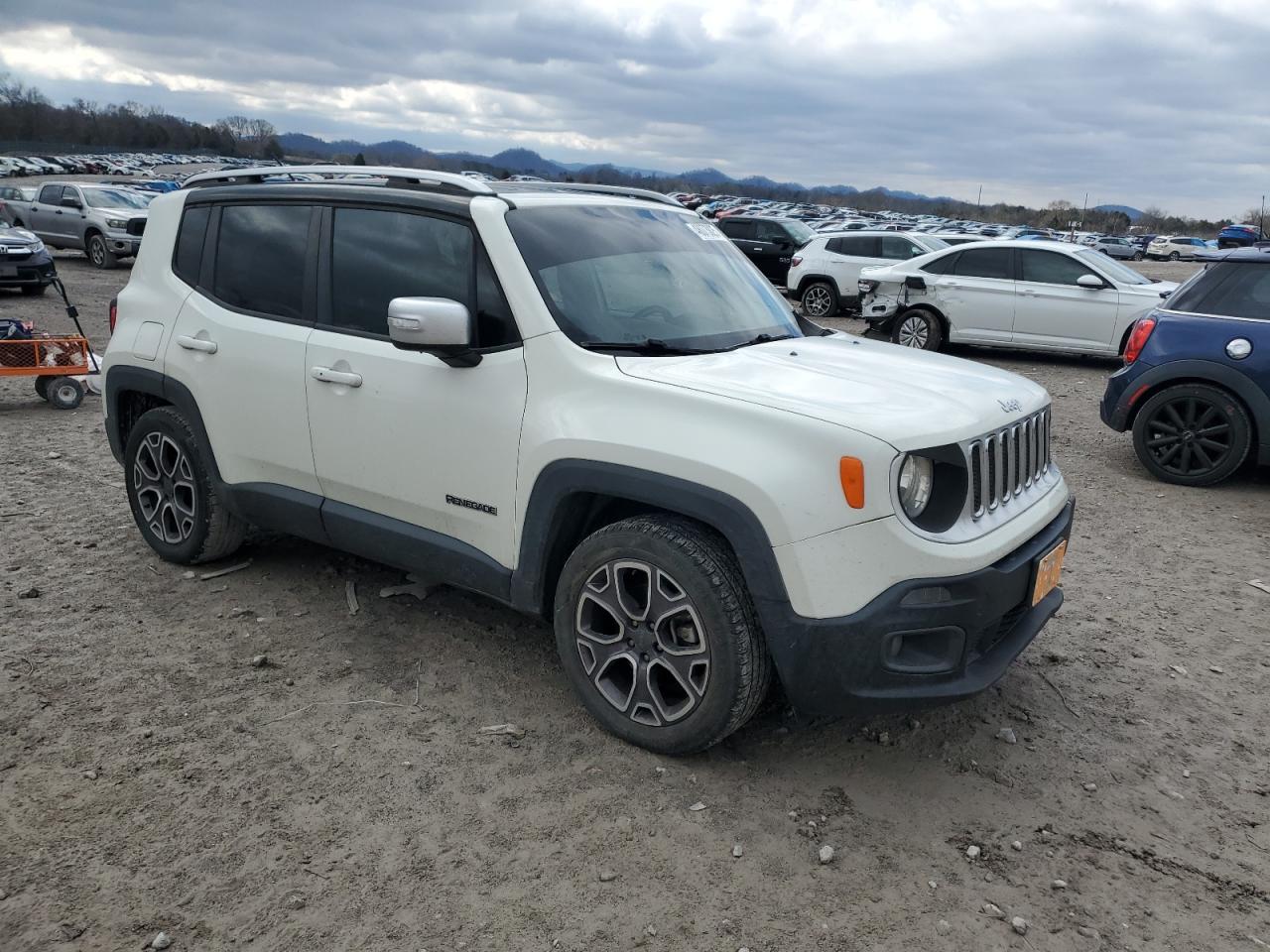 2016 Jeep Renegade - Image 4