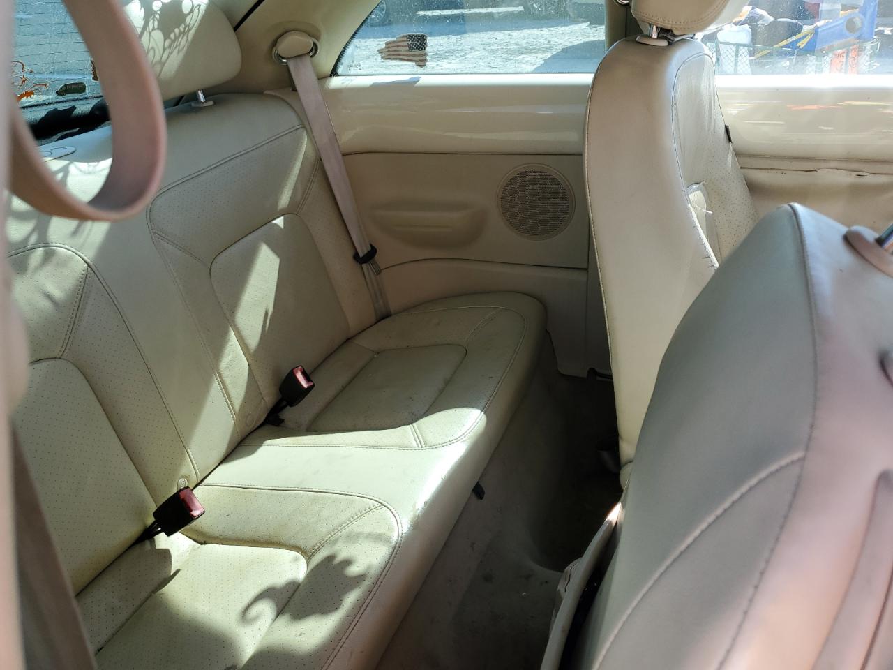 2006 Volkswagen New Beetle 2.5L Option Package 2 VIN: 3VWSW31C16M411797 Lot: 48919835