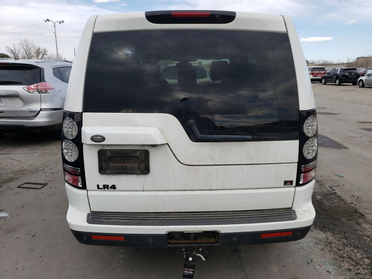 2015 Land Rover LR4 - Image 6