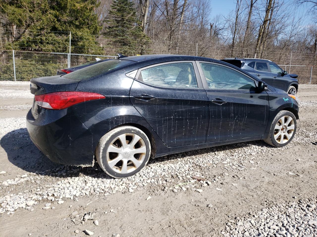 2011 Hyundai Elantra - Image 3