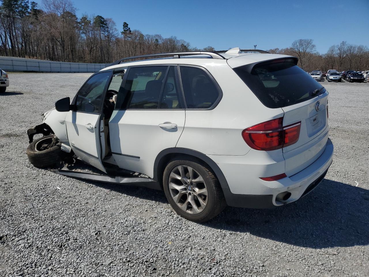 2011 BMW X5 - Image 2