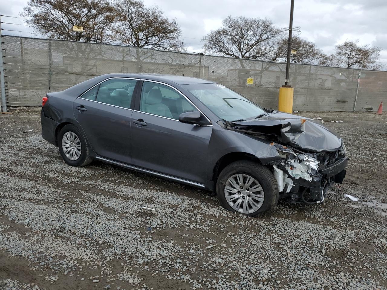 2013 Toyota Camry - Image 4