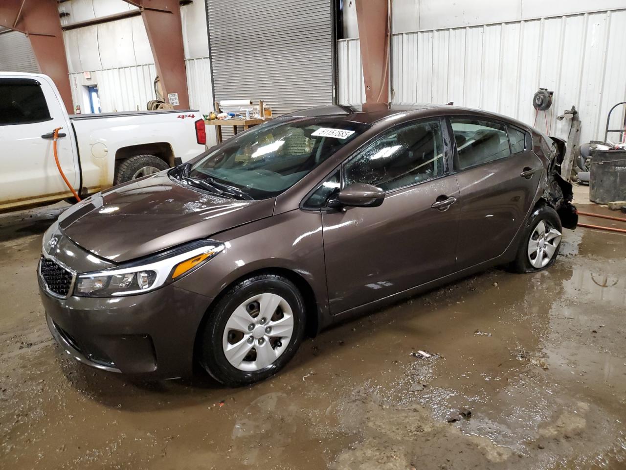 2018 Kia Forte Lx იყიდება Lansing-ში, MI - Rear End
