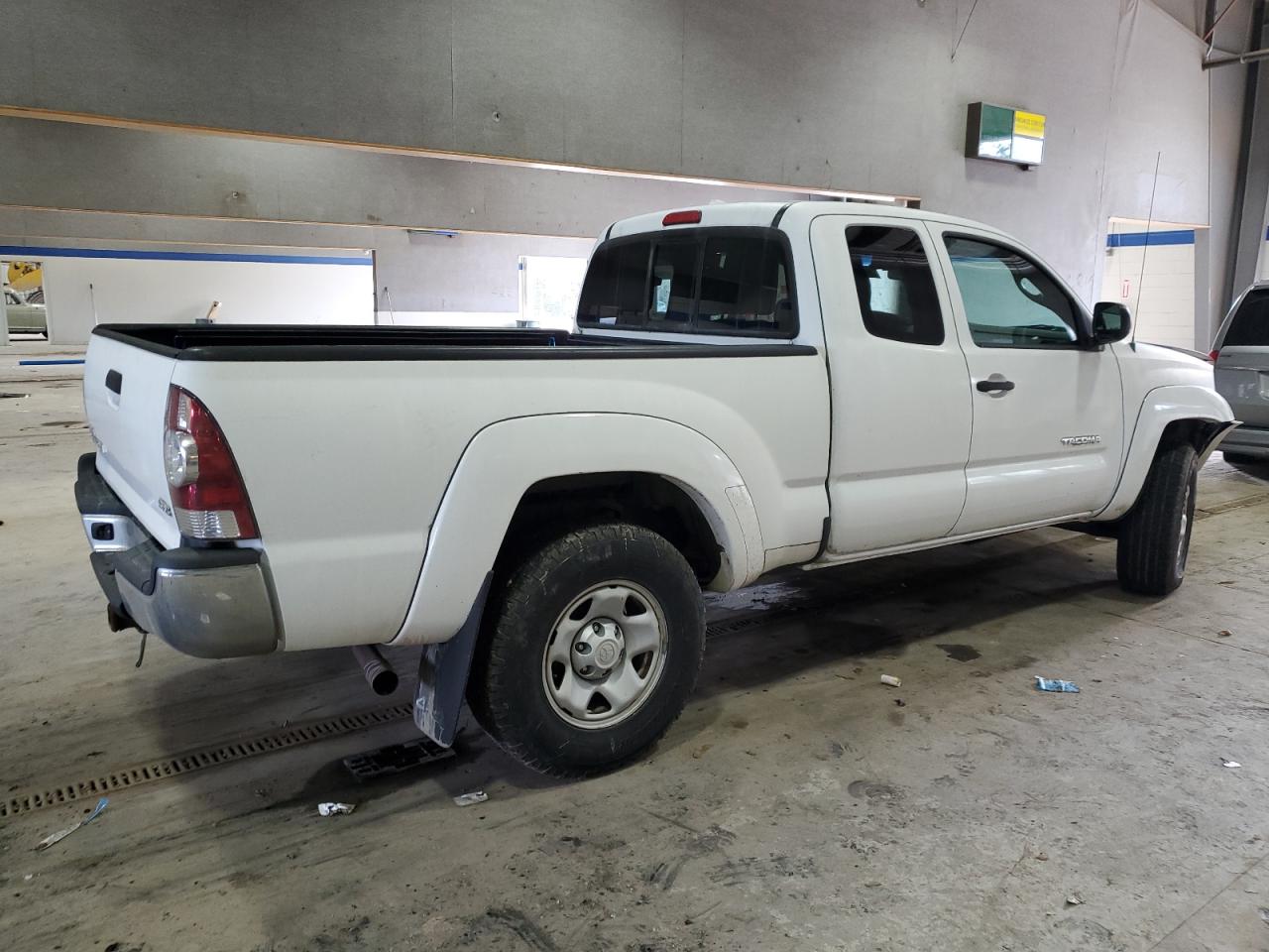 2010 Toyota Tacoma - Image 3