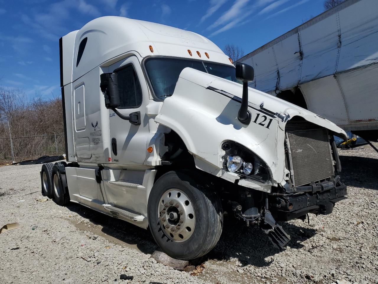 2020 Freightliner Cascadia 125 Semi Truck for Sale in Columbus, OH - Front End