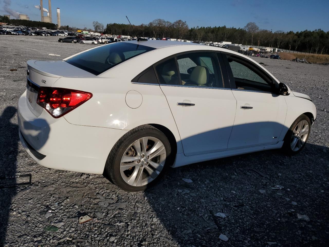 2014 Chevrolet Cruze - Image 3