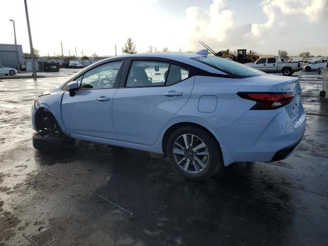  NISSAN VERSA 2024 Biały