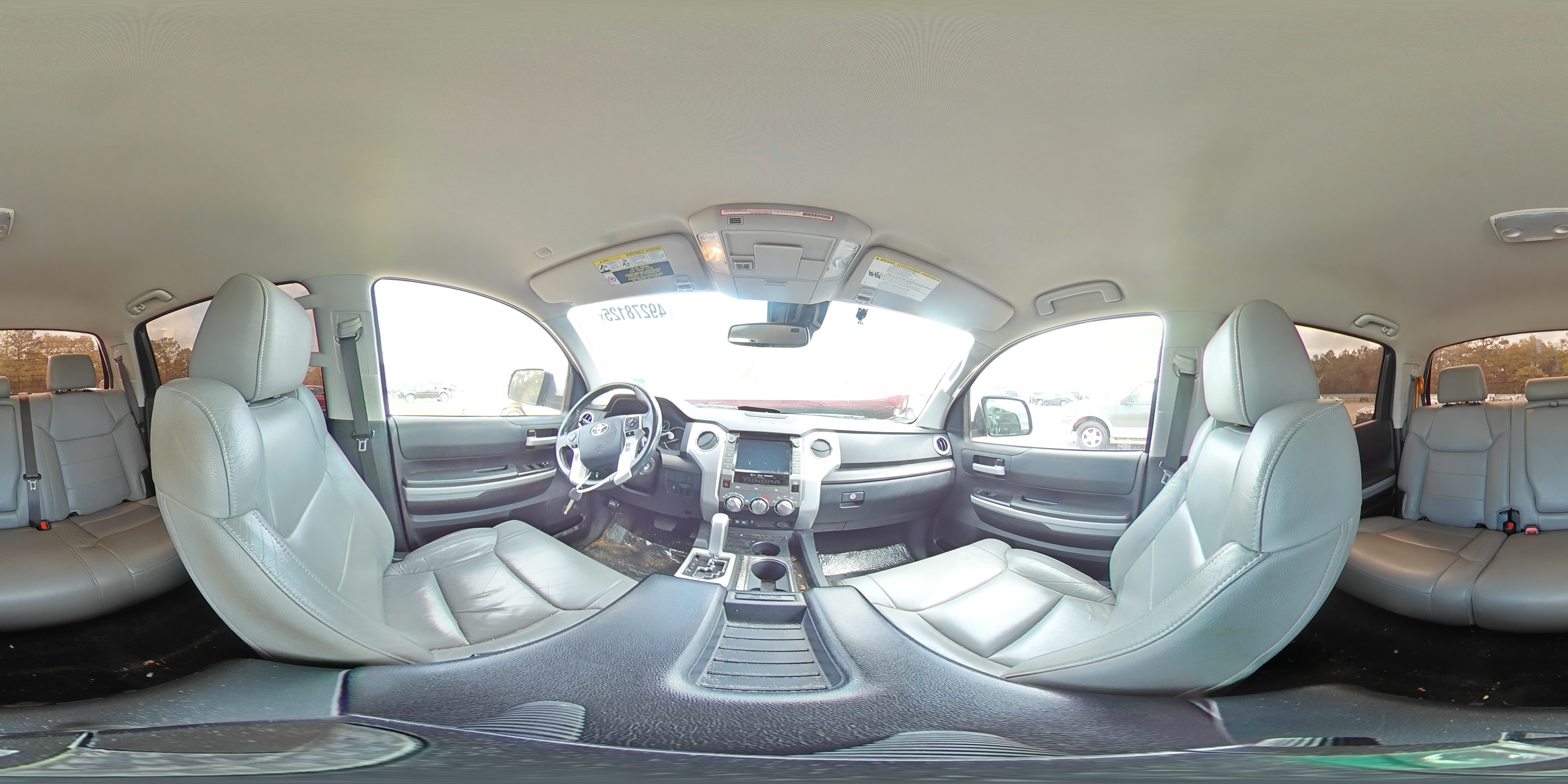 2020 Toyota Tundra - Image 13