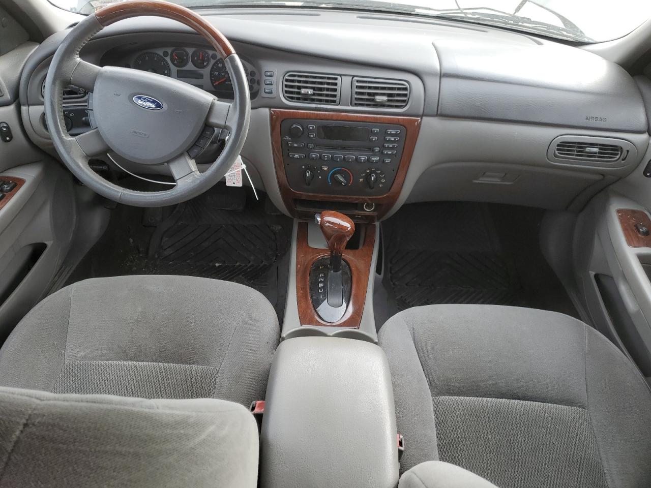 2005 Ford Taurus - Image 8
