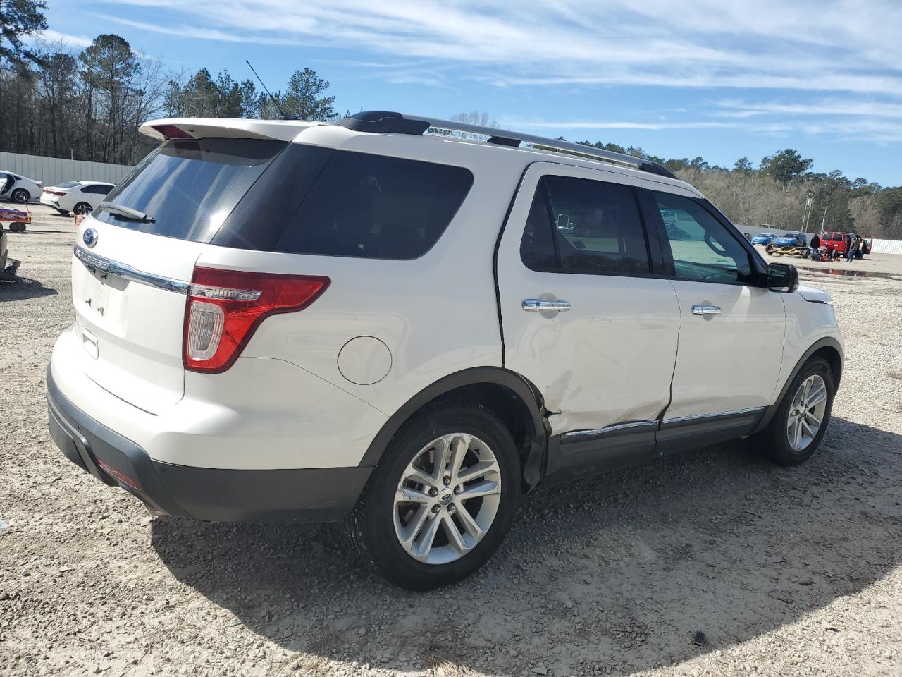 2011 Ford Explorer - Image 3
