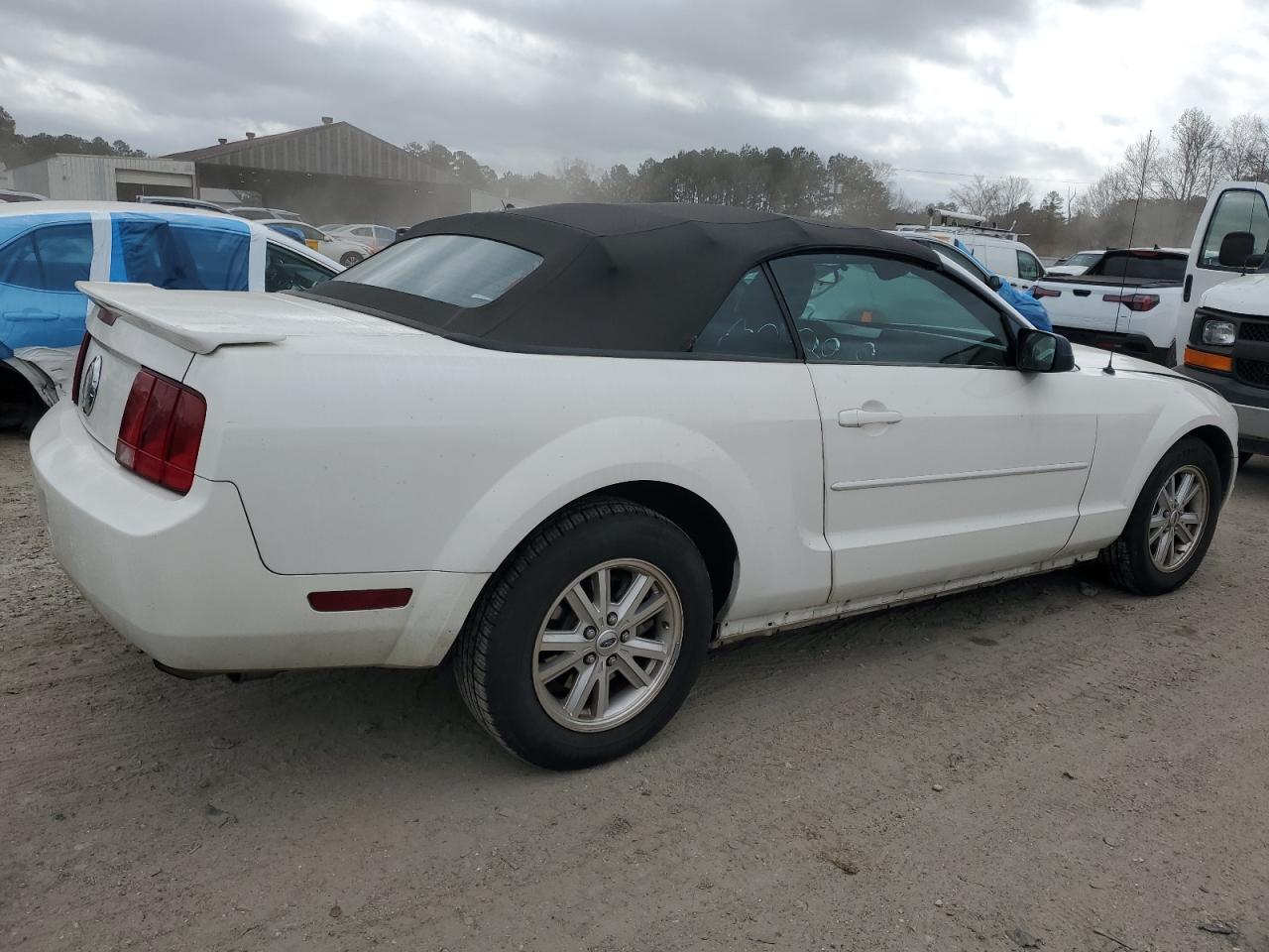 2007 Ford Mustang - Image 3