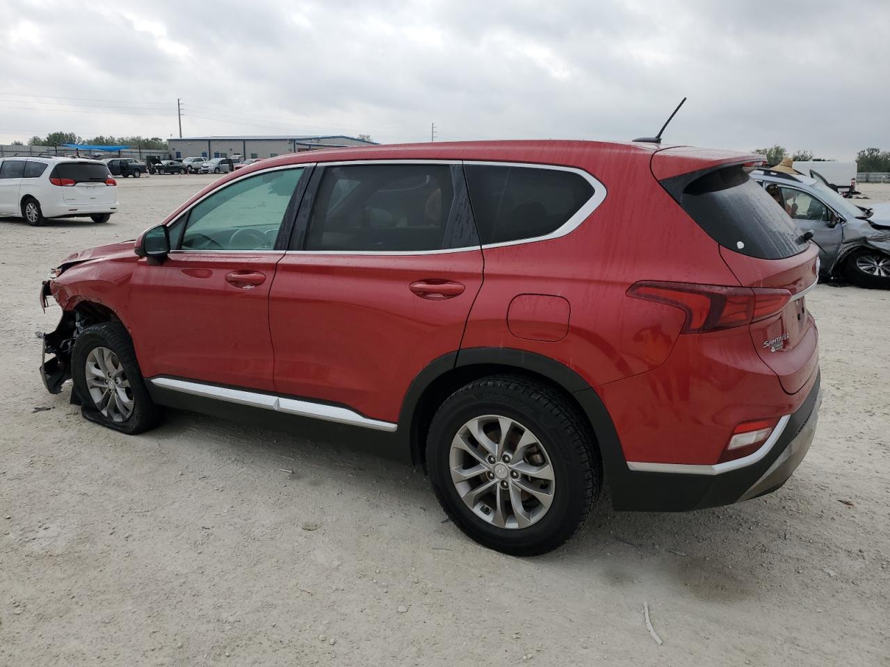2019 Hyundai Santa Fe - Image 2