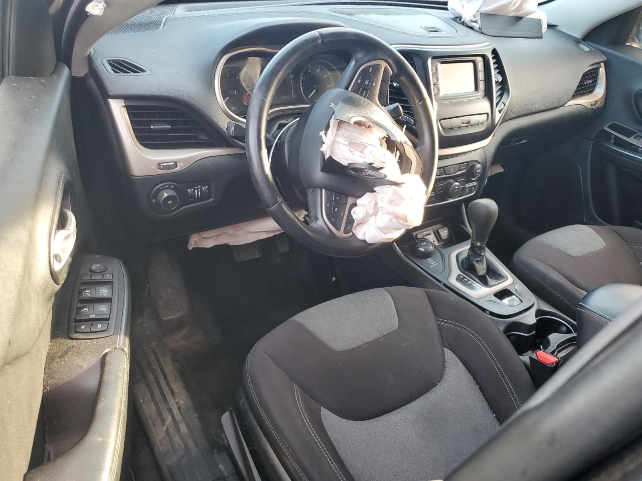 2014 Jeep Cherokee Latitude VIN: 1C4PJMCS3EW232399 Lot: 49805215