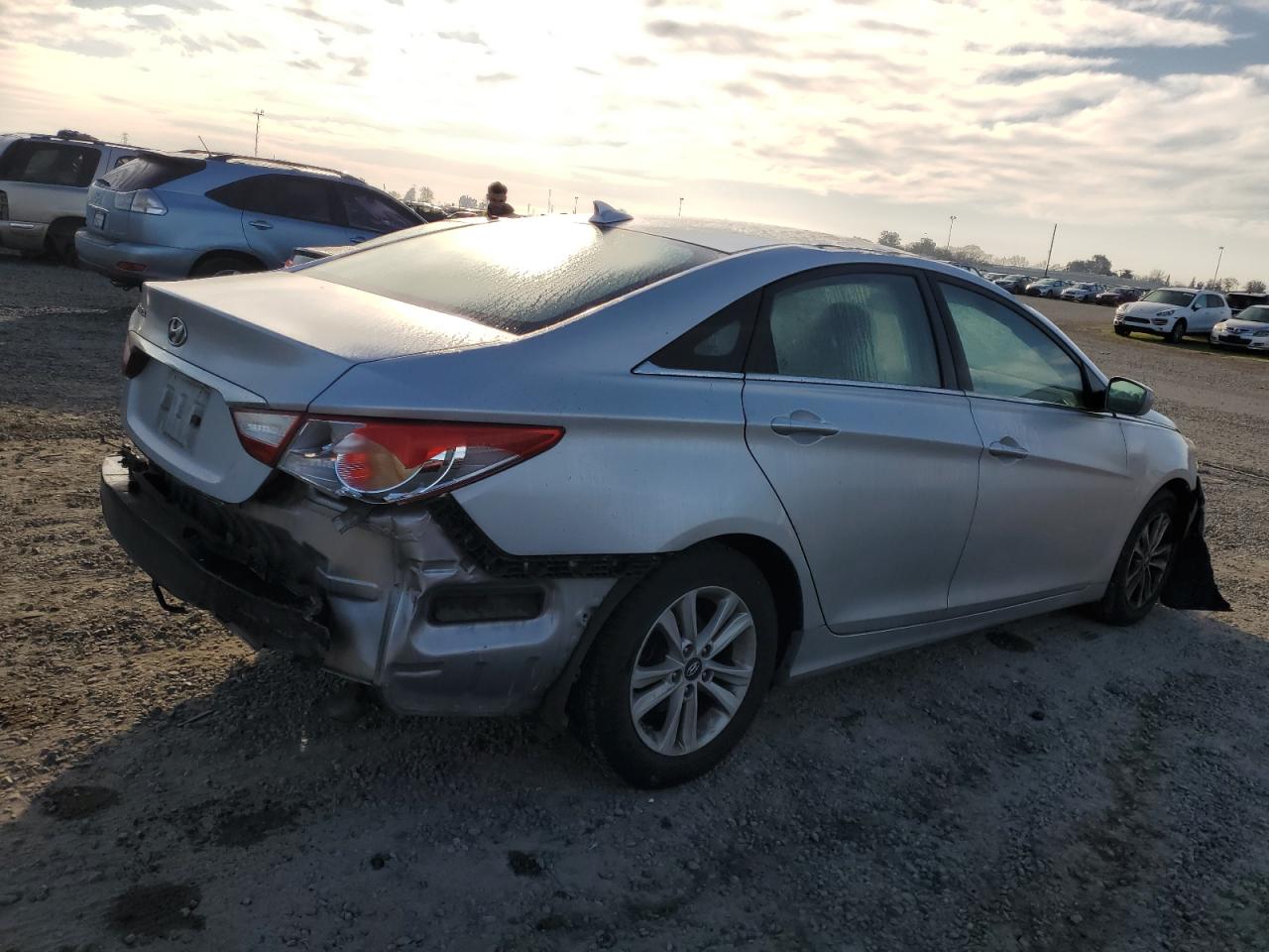 2013 Hyundai Sonata - Image 3