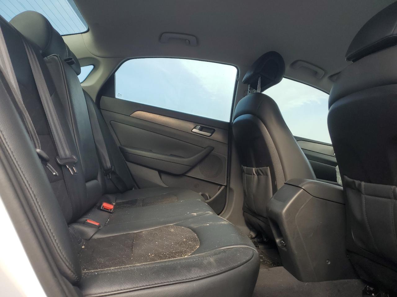 2015 Hyundai Sonata - Image 10