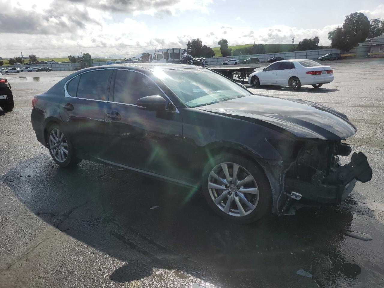 2015 Lexus GS - Image 4