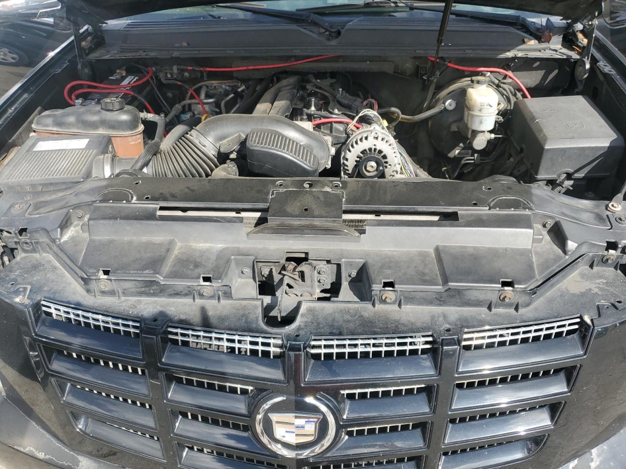 2008 Cadillac Escalade - Image 12