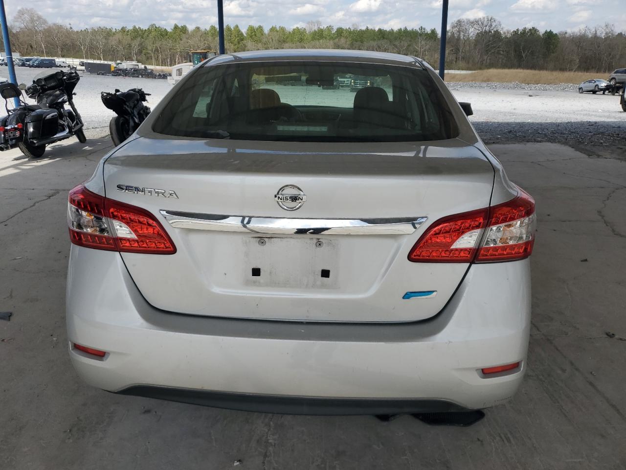 2014 Nissan Sentra - Image 6
