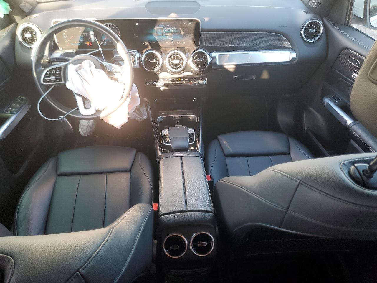 2020 Mercedes-Benz GLB - Image 8