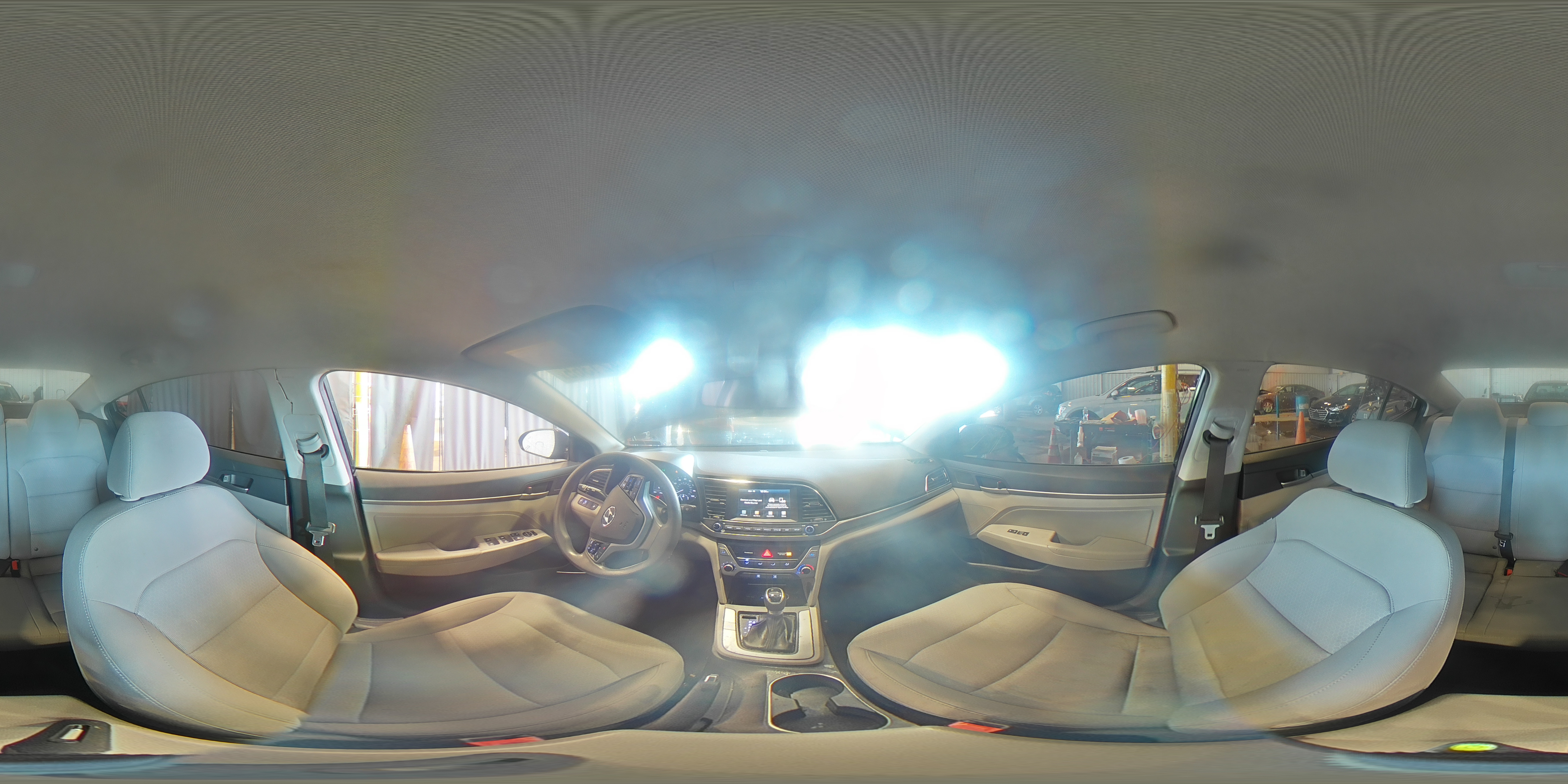 2018 Hyundai Elantra - Image 14