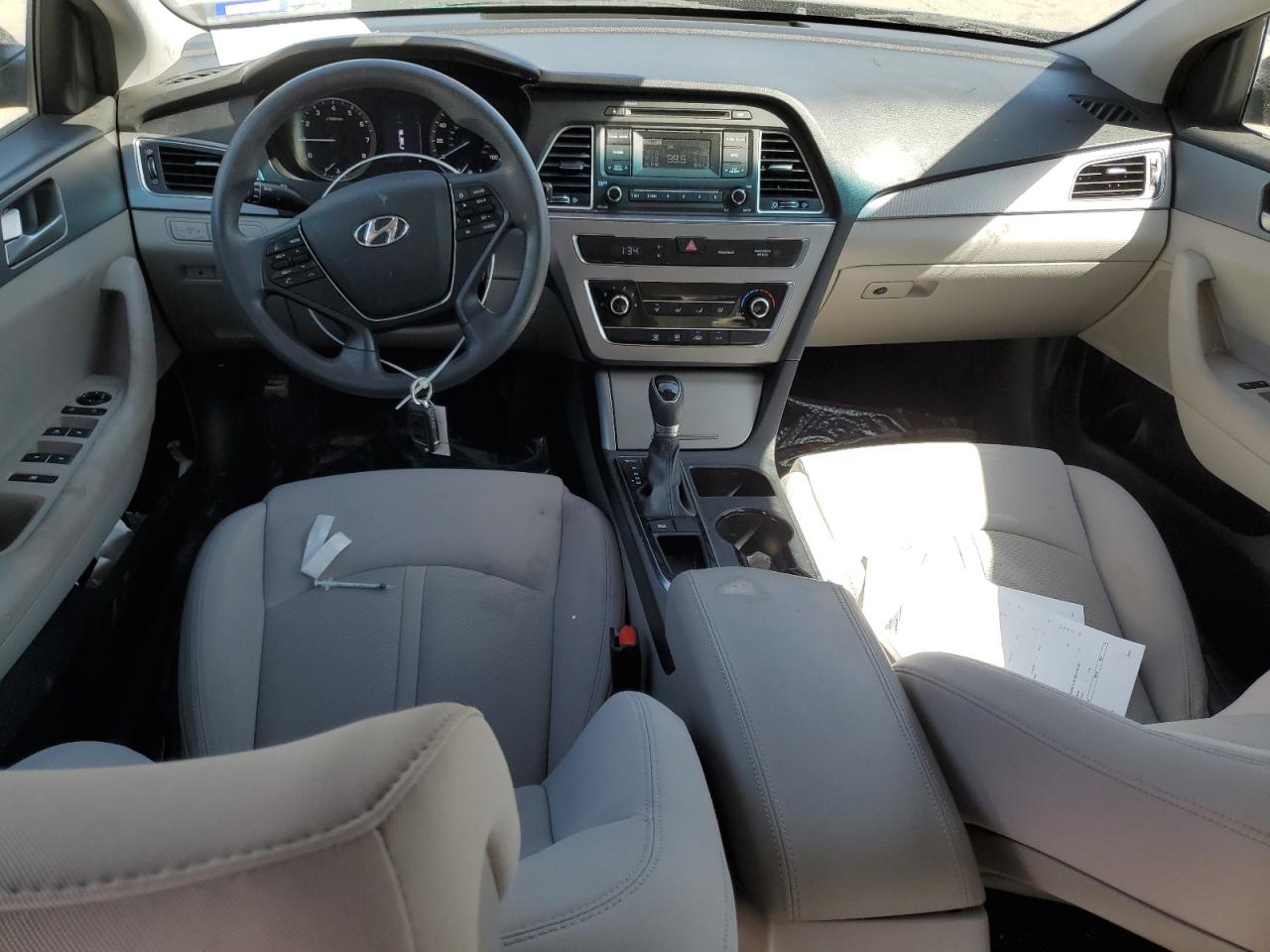 2016 Hyundai Sonata - Image 8