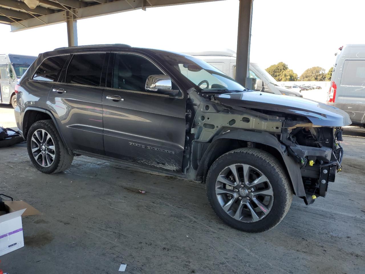 2018 Jeep Grand Cherokee - Image 4