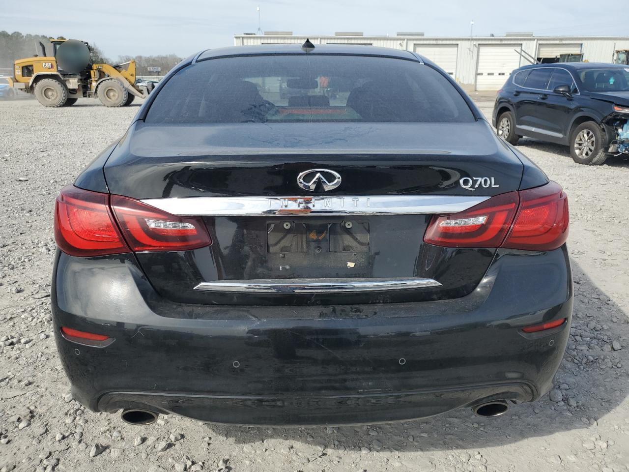 2016 Infiniti Q70 - Image 6