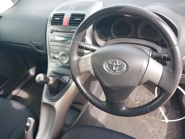 2008 TOYOTA AURIS TR V