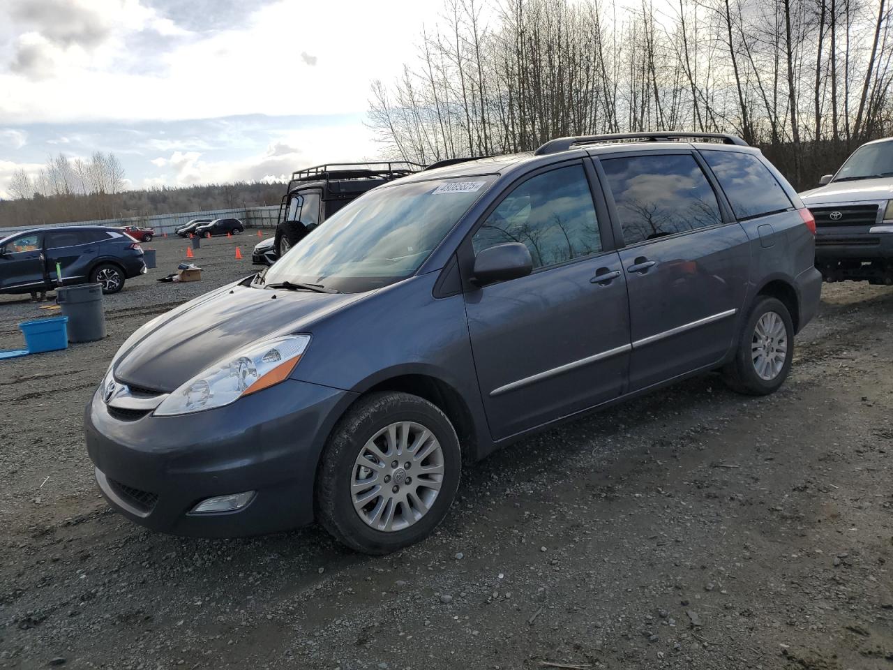 2010 Toyota Sienna - Image 1