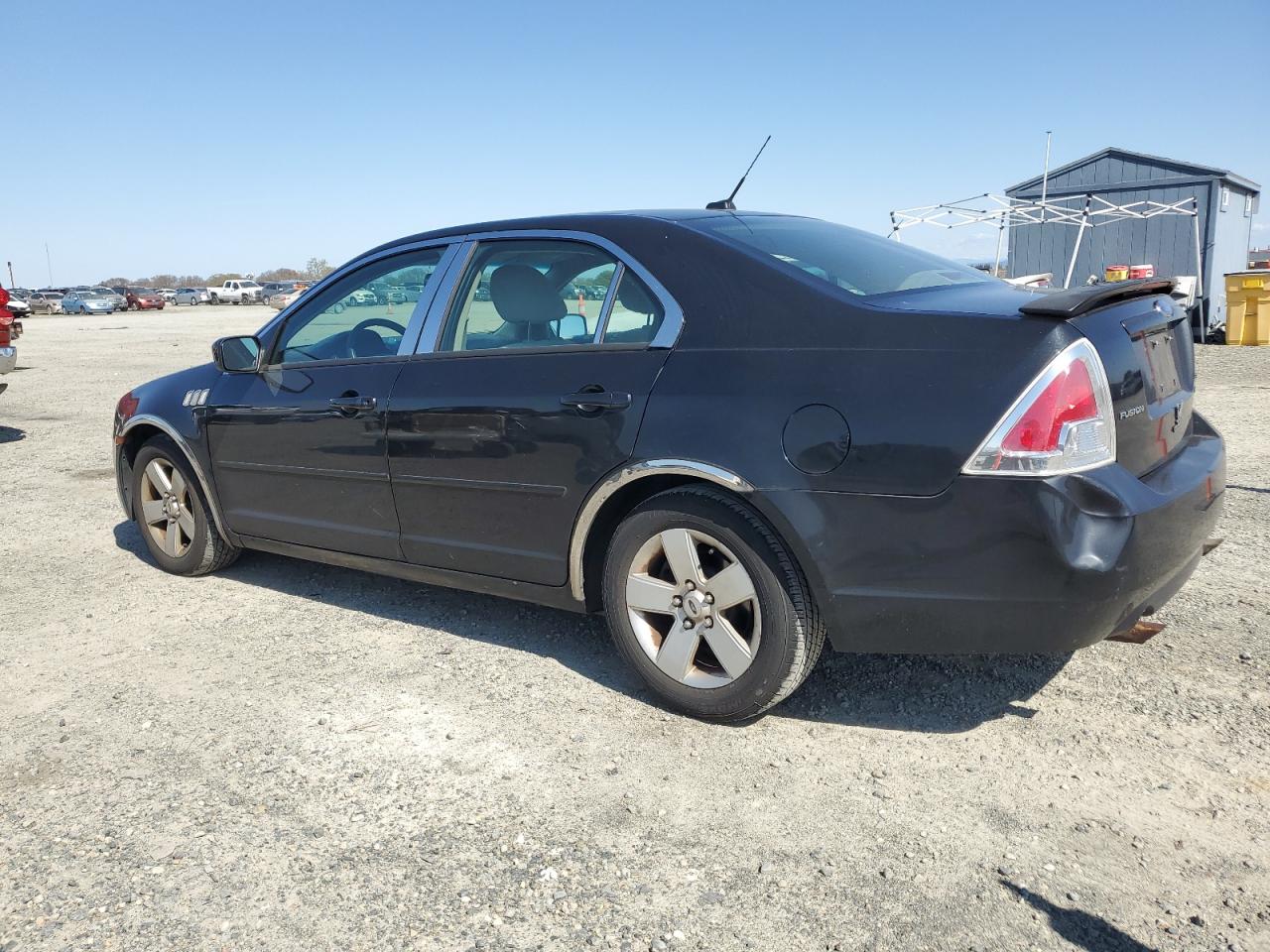 2009 Ford Fusion - Image 2
