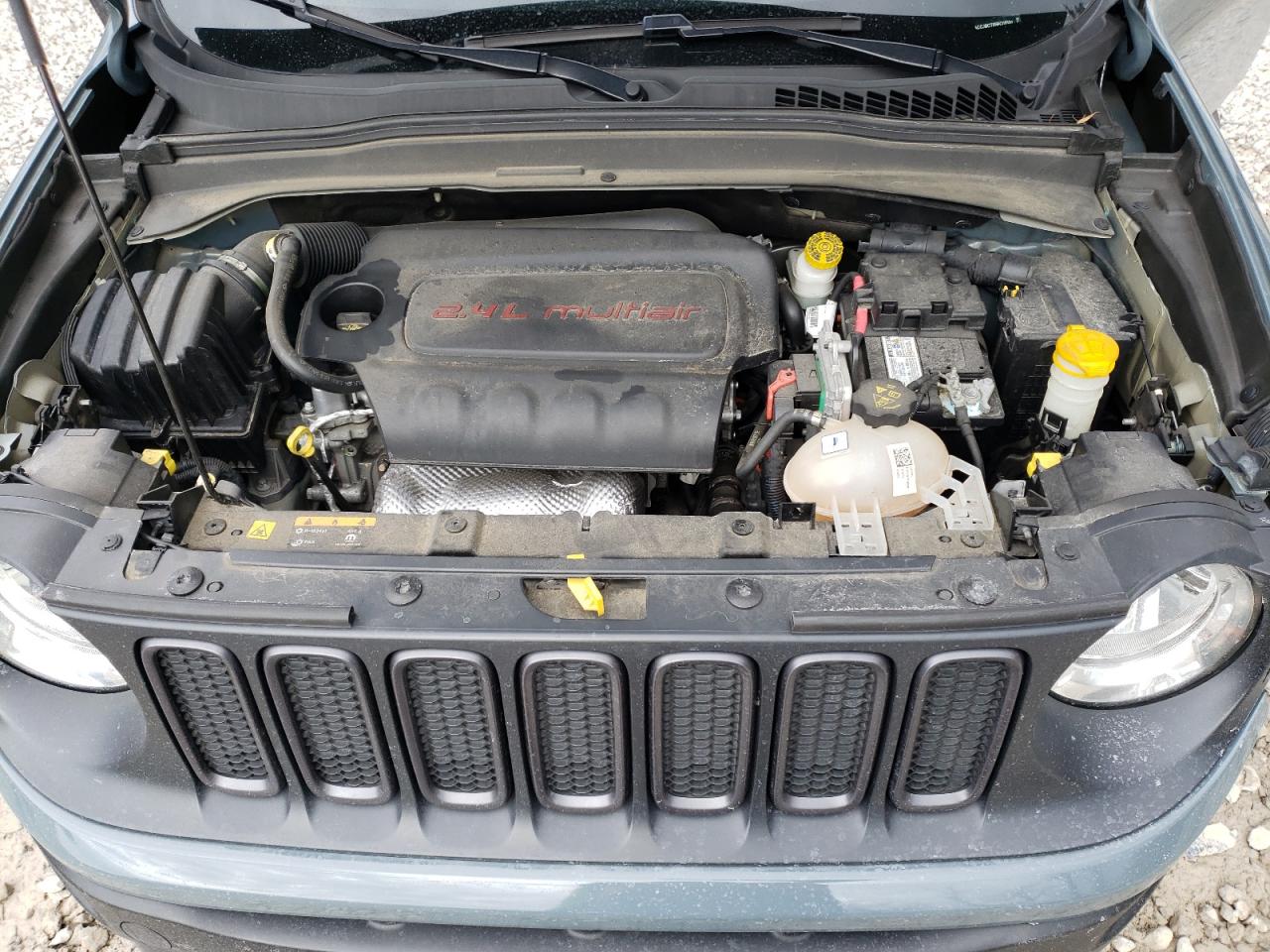 2015 Jeep Renegade - Image 12