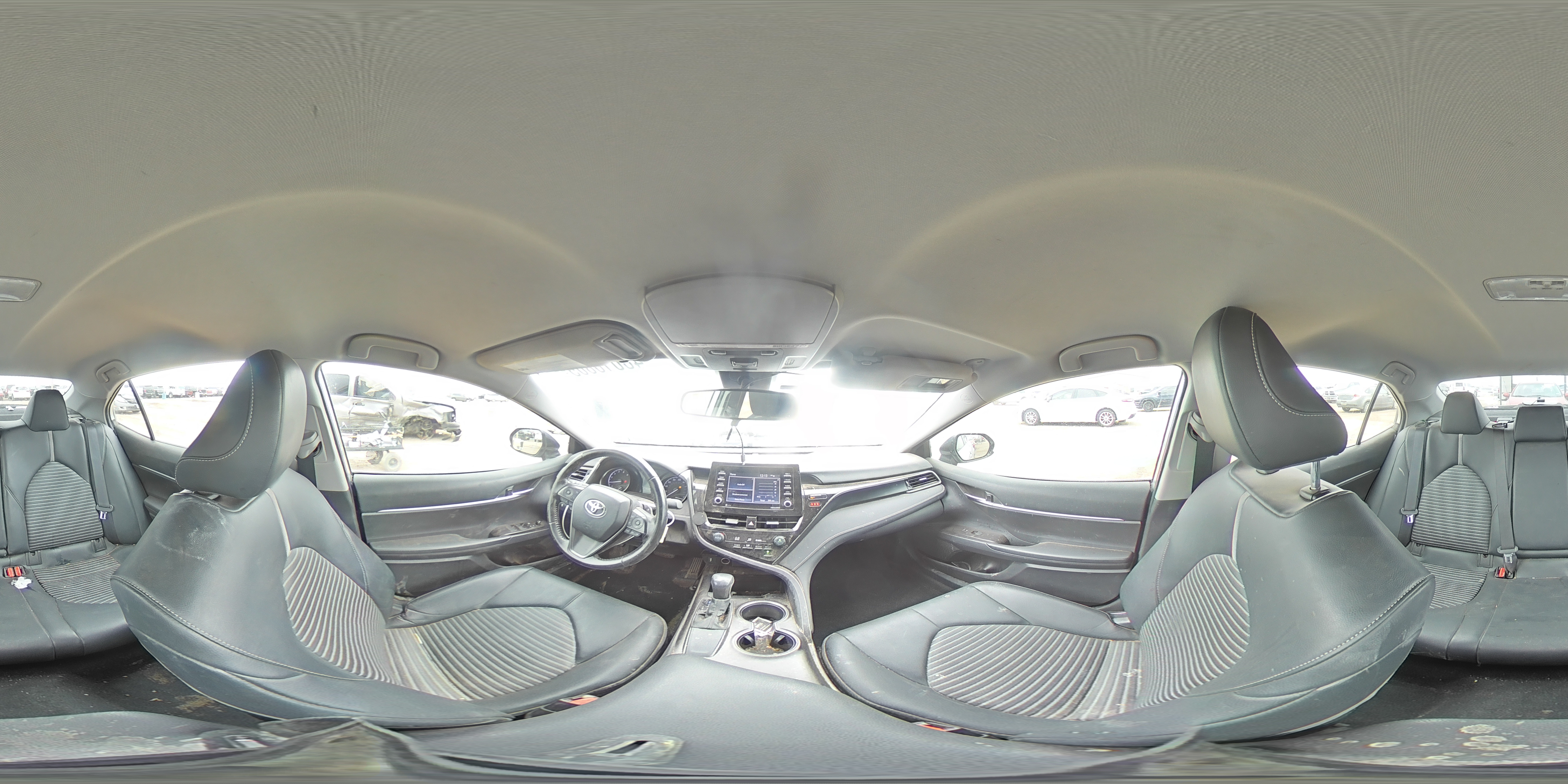 2021 Toyota Camry - Image 13