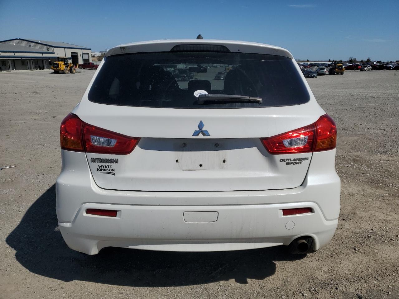 2011 Mitsubishi Outlander - Image 6
