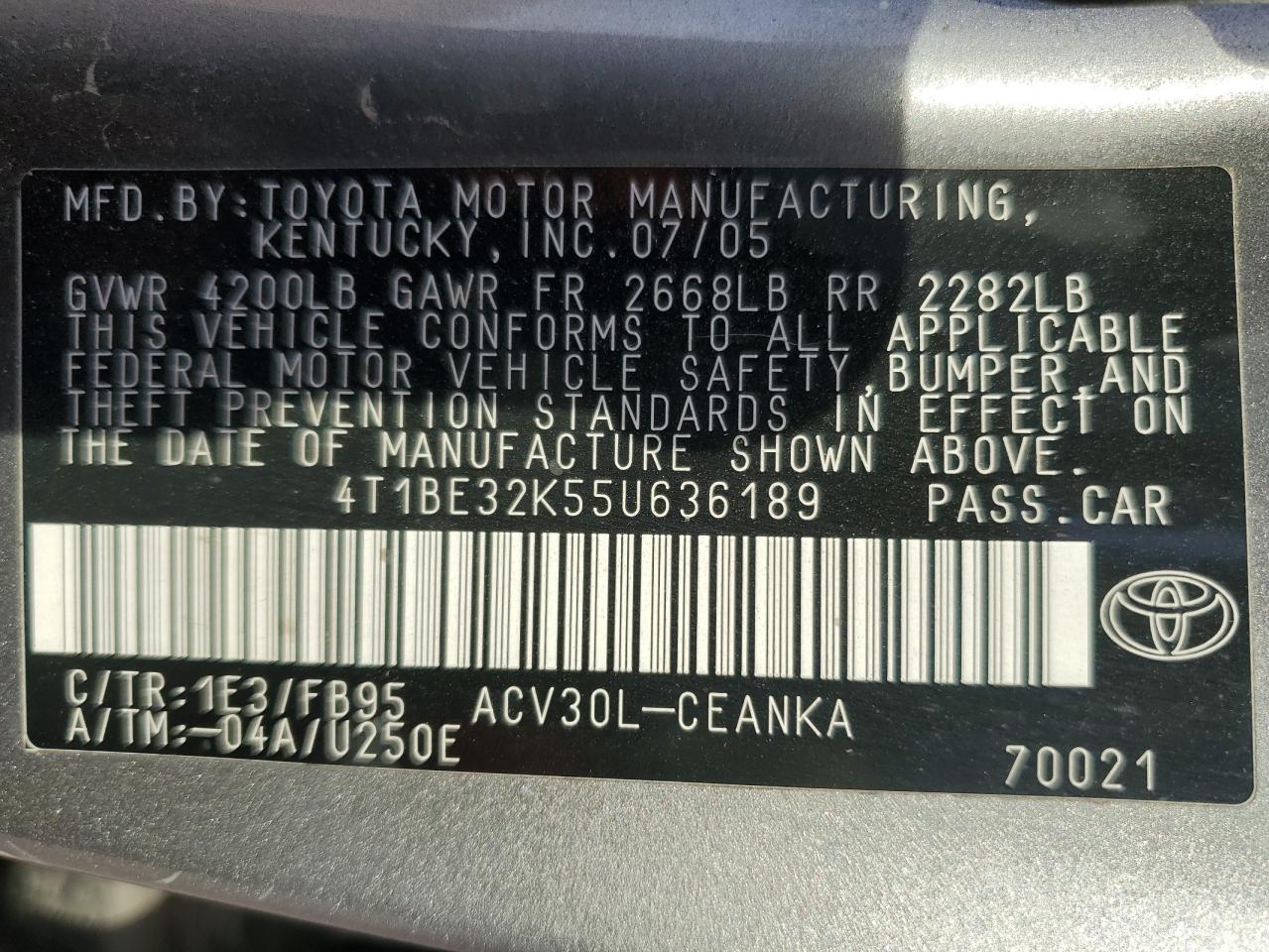 2005 Toyota Camry - Image 14