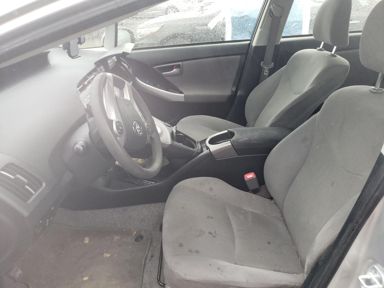 2012 Toyota Prius - Image 7