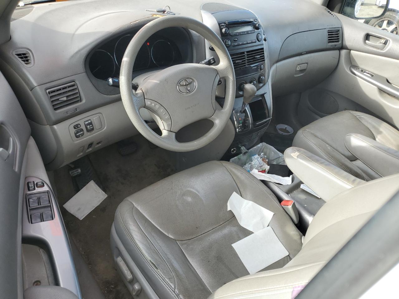 2009 Toyota Sienna - Image 8