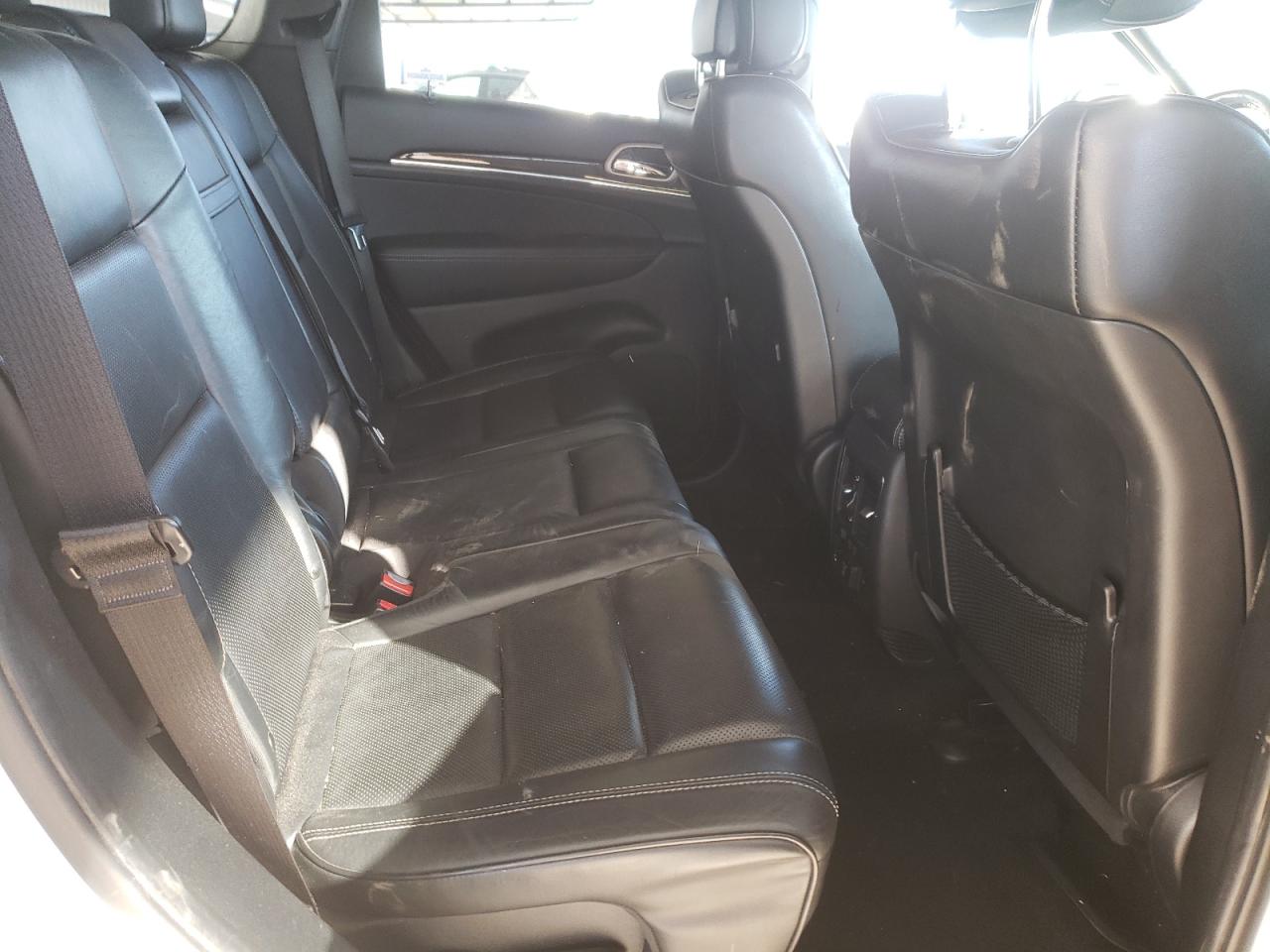 2014 Jeep Grand Cherokee - Image 12
