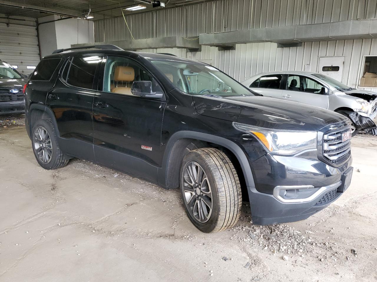 2017 GMC Acadia - Image 4