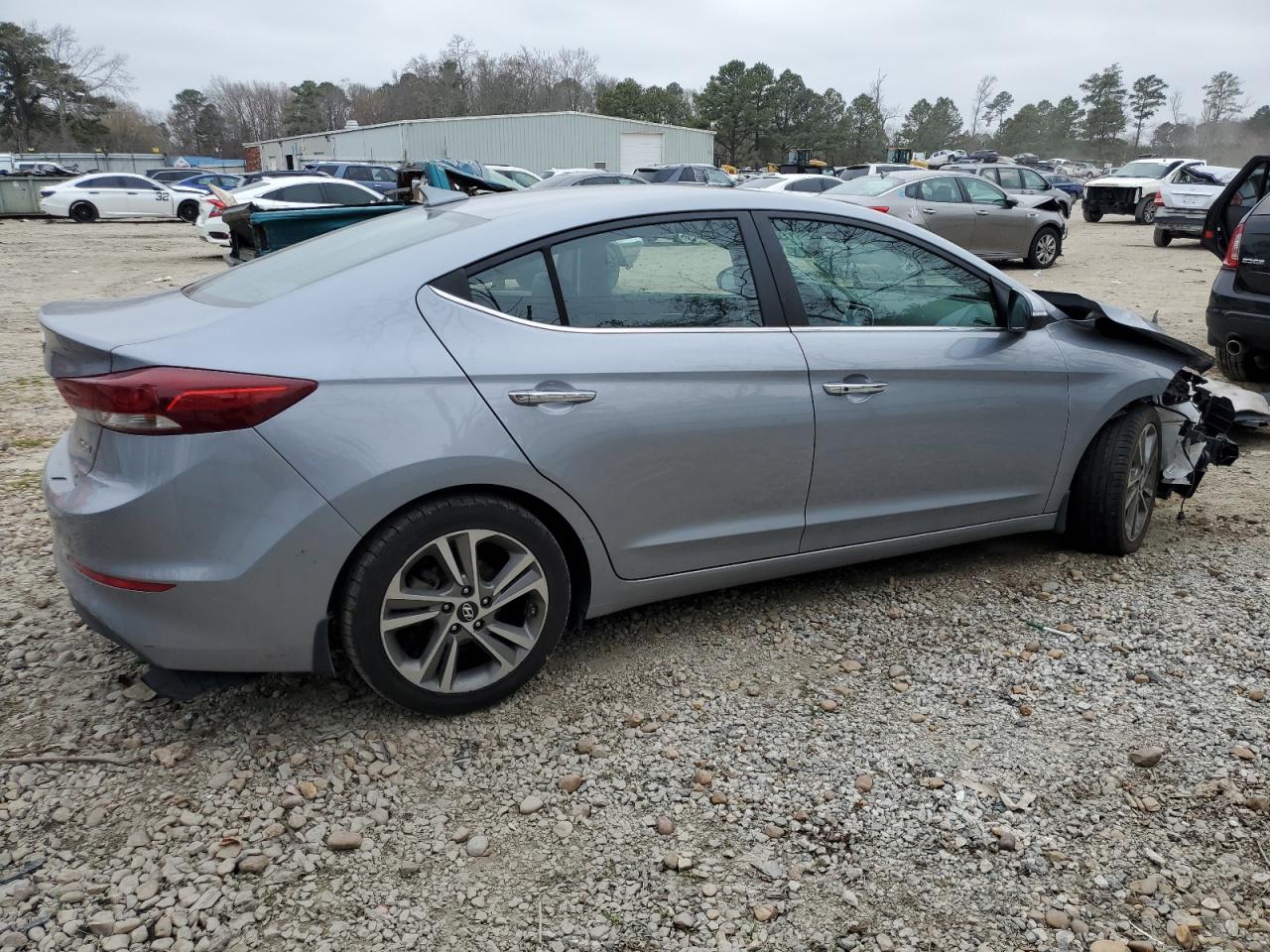 2017 Hyundai Elantra - Image 3