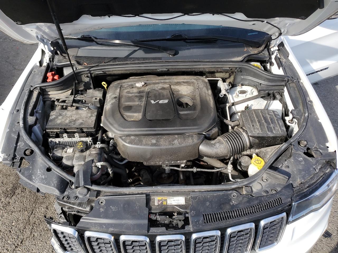 2019 Jeep Grand Cherokee - Image 12