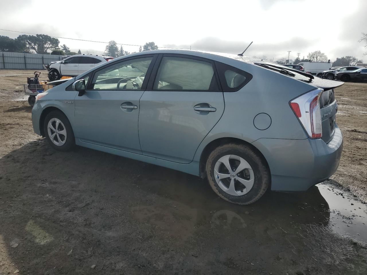 2015 Toyota Prius - Image 2