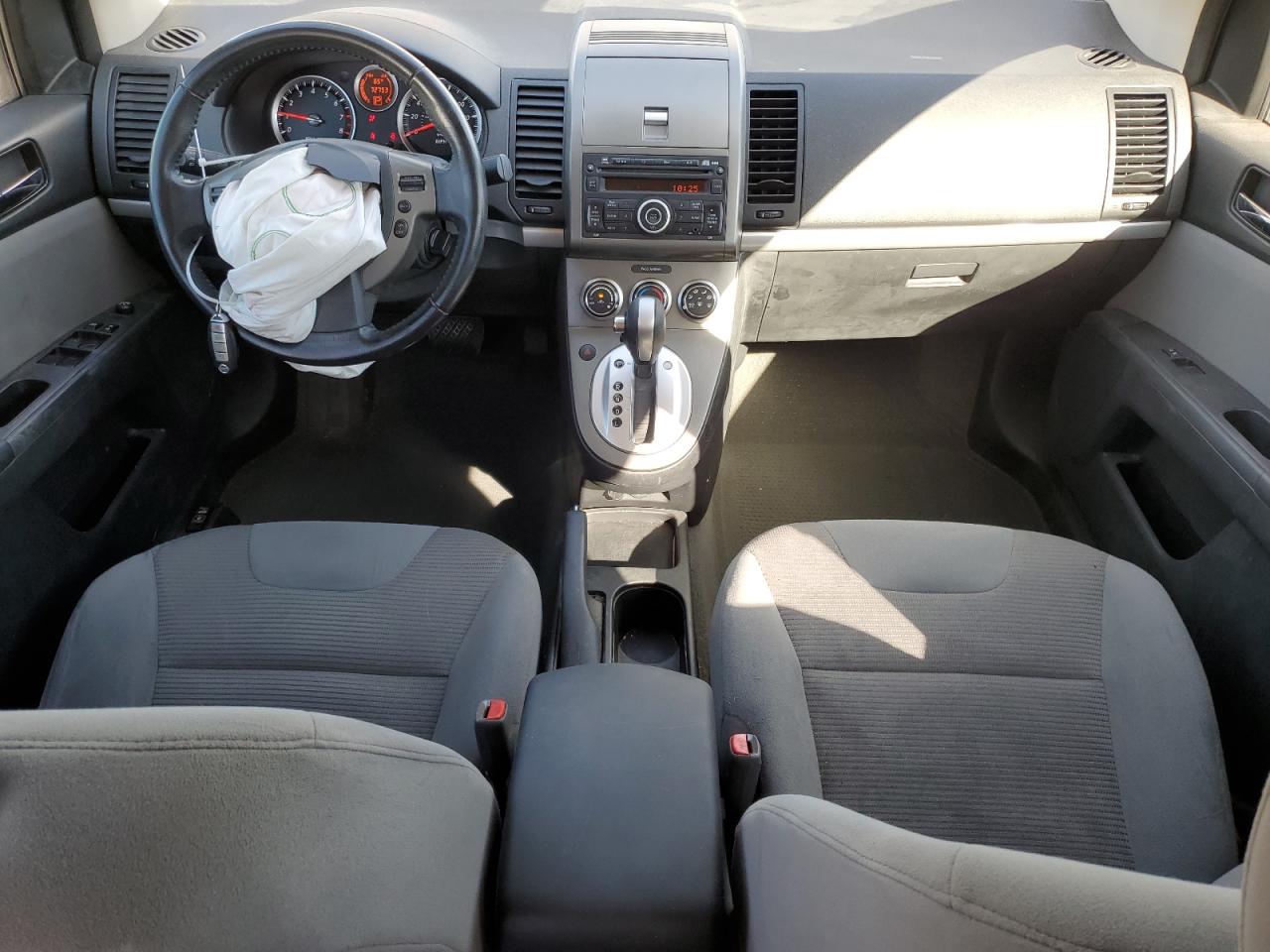 2010 Nissan Sentra - Image 8
