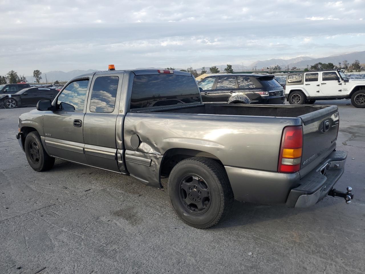 2001 Chevrolet Silverado - Image 2