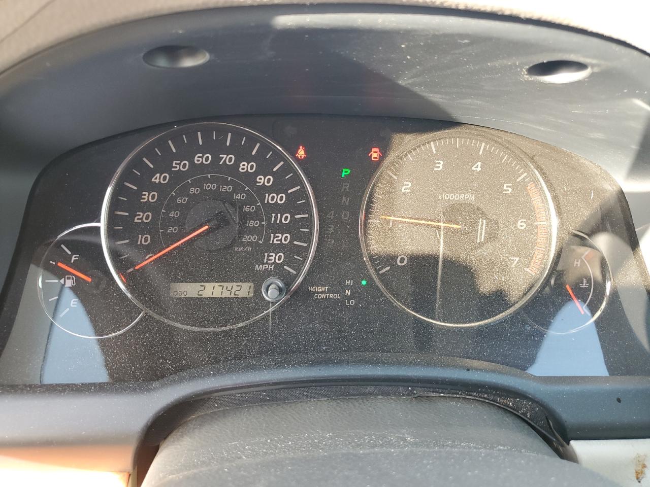 2004 Lexus GX - Image 9