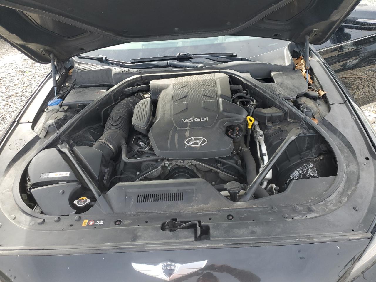 2015 Hyundai Genesis - Image 11