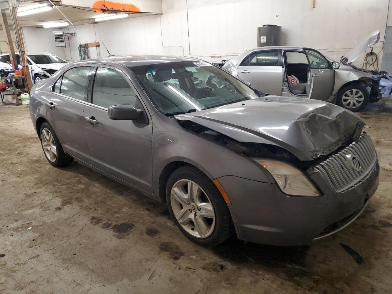 2010 Mercury Milan - Image 4