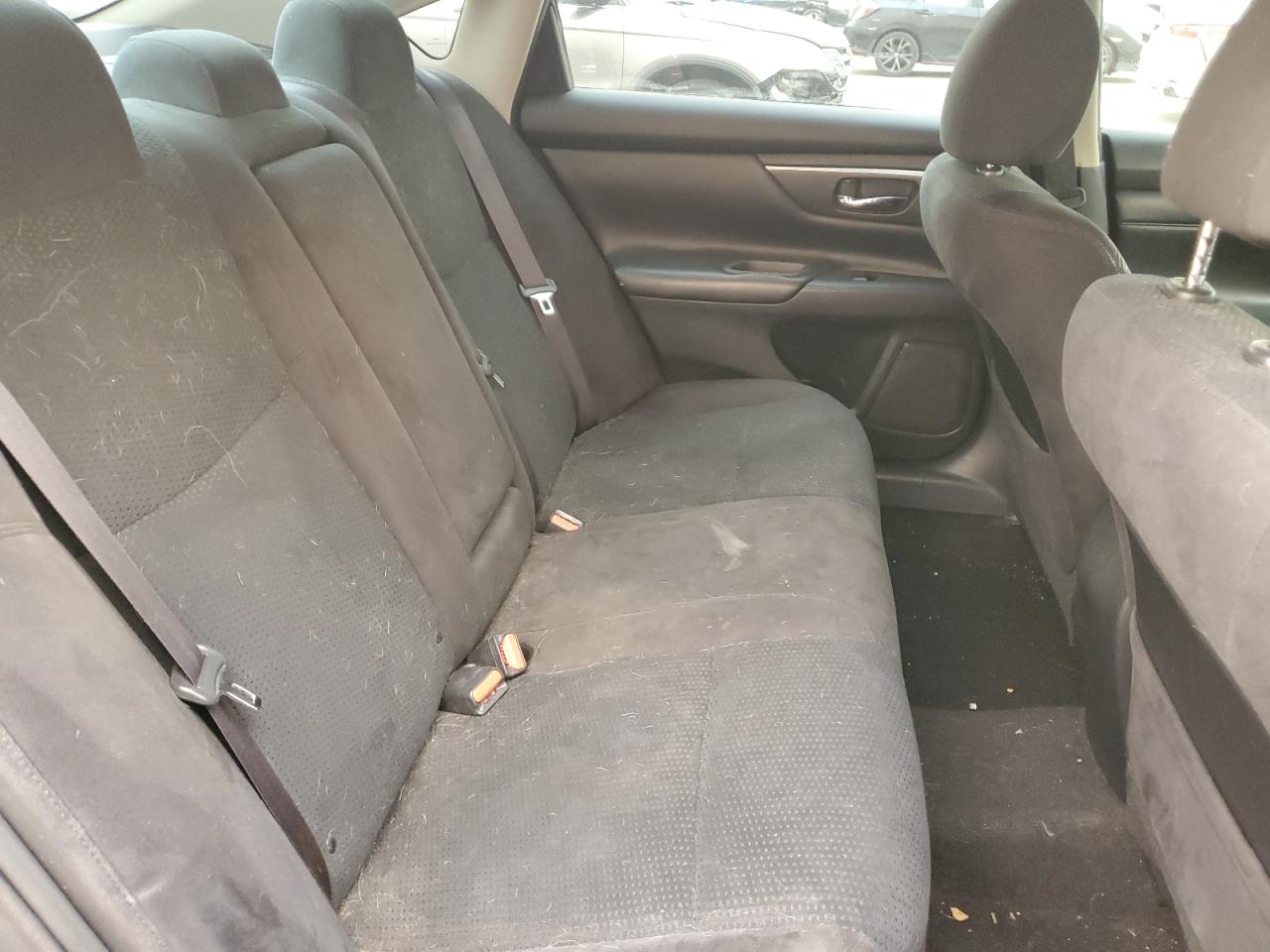 2015 Nissan Altima - Image 10