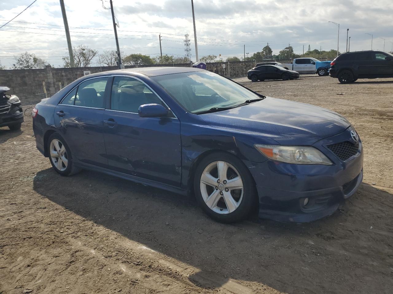 2010 Toyota Camry - Image 4