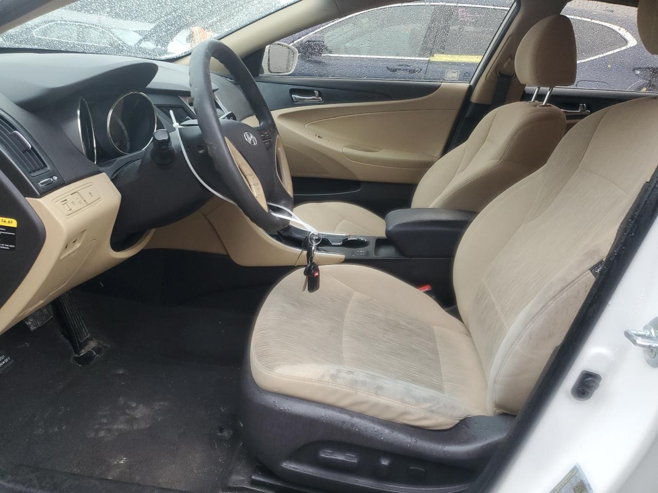 2013 Hyundai Sonata - Image 7
